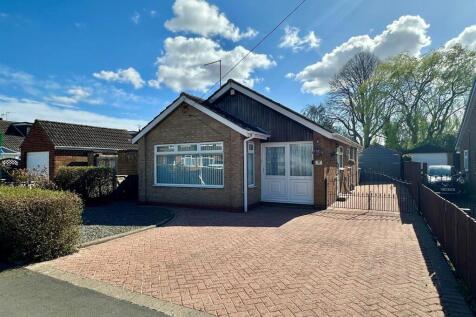 2 bedroom detached bungalow for sale