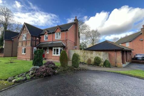 4 bedroom detached house for sale