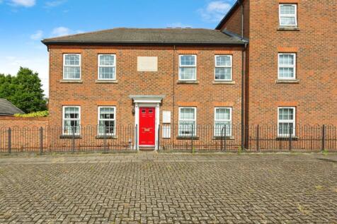 2 bedroom maisonette for sale