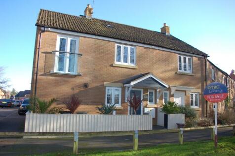 Marshall Court, Taunton TA2 3 bed semi