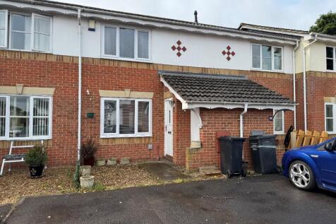 Compton Close, Taunton TA2 2 bed terraced house for sale