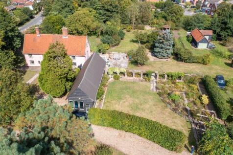 Charsfield, Woodbridge, Suffolk, IP13 4 bed detached house for sale
