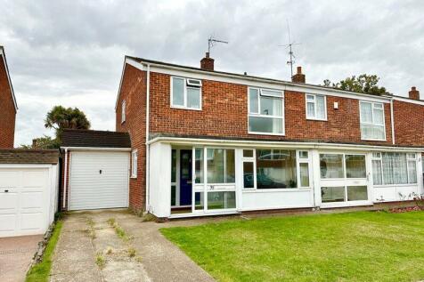 3 bedroom semi-detached house for sale