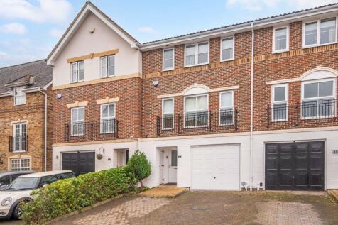 4 bedroom terraced house for sale