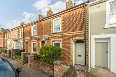Cleveland Road, Chichester, PO19 3 bed terraced house for sale
