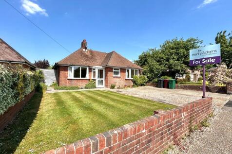 Flaxman Avenue, Chichester, PO19 2 bed detached bungalow for sale