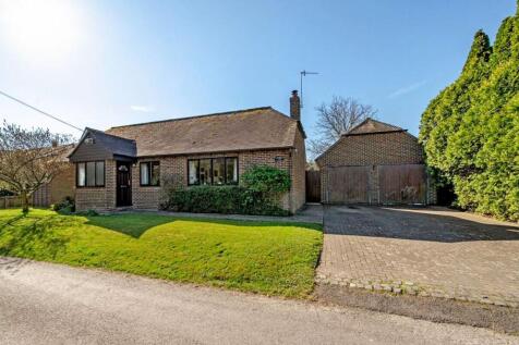 Post Office Lane, North Mundham, PO20 3 bed detached bungalow for sale