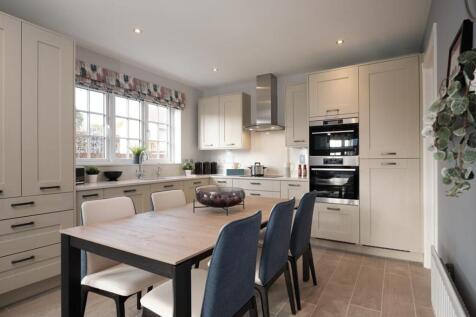 Hackett Way, Chichester, PO19 4 bed detached house for sale