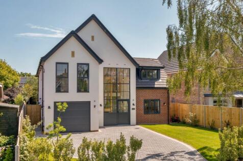 5 bedroom detached house for sale