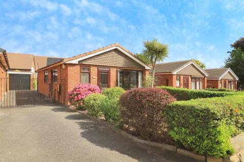 2 bedroom detached bungalow for sale