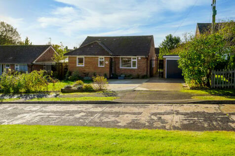 3 bedroom detached bungalow for sale