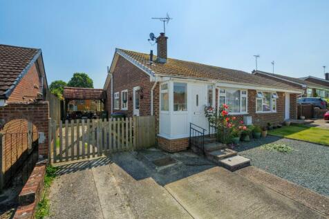 2 bedroom semi-detached bungalow for sale