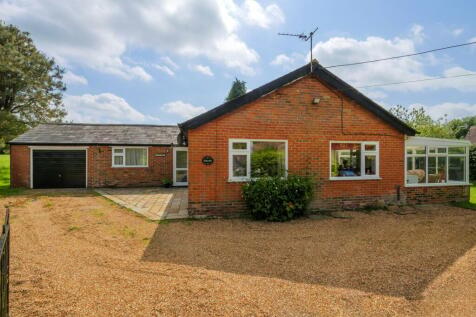 Denton Lane, Wootton, Canterbury, CT4 3 bed detached bungalow for sale