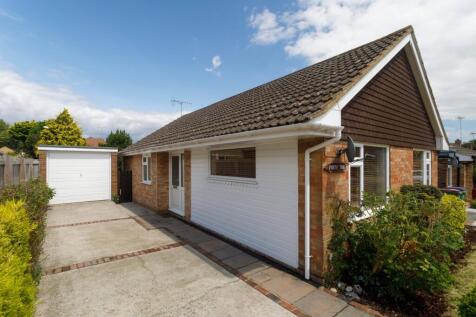 Silverlands Road, Lyminge... 3 bed detached bungalow for sale