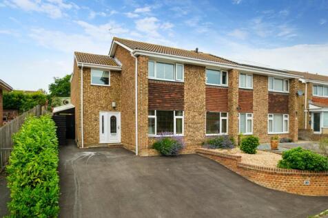 4 bedroom semi-detached house for sale