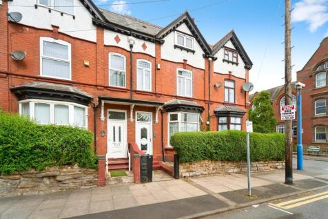 5 bedroom terraced house for sale