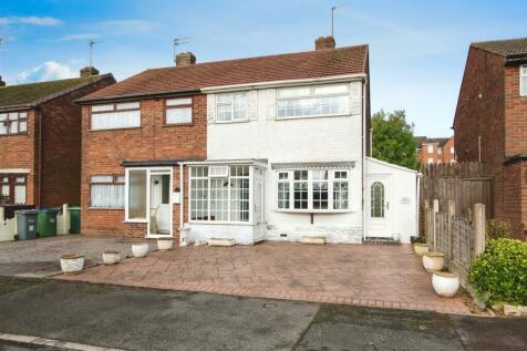 3 bedroom semi-detached house for sale