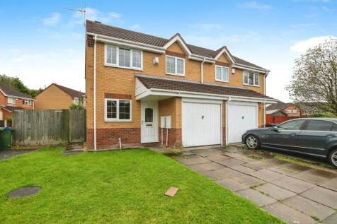 3 bedroom semi-detached house for sale