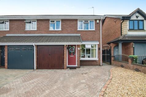 3 bedroom semi-detached house for sale