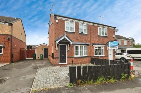 2 bedroom semi-detached house for sale