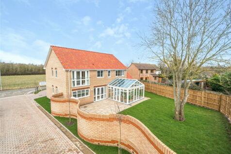 5 bedroom detached house for sale