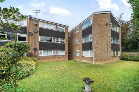 Bridlemere Court, Newmarket, Suffolk... 2 bed apartment for sale