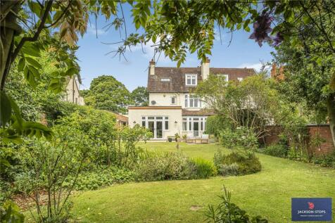 Abington Park Crescent, Abington... 6 bed semi