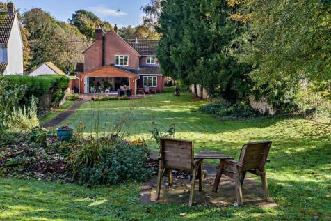 Newton Toney, Salisbury, Wiltshire 4 bed detached house for sale