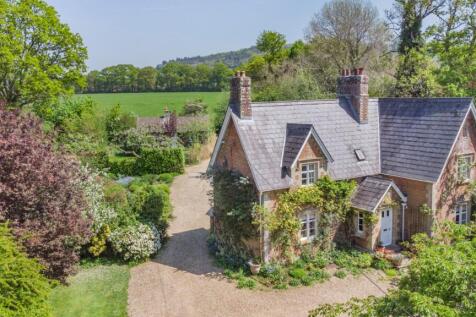 Motcombe, Shaftesbury, Dorset 5 bed detached house for sale