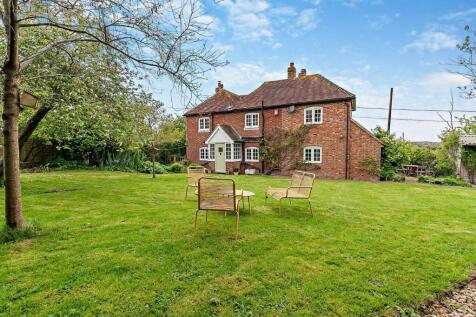 Milton Street, Polegate, East Sussex 4 bed detached house for sale