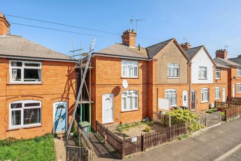 Trafford Road, Rushden, NN10 2 bed semi