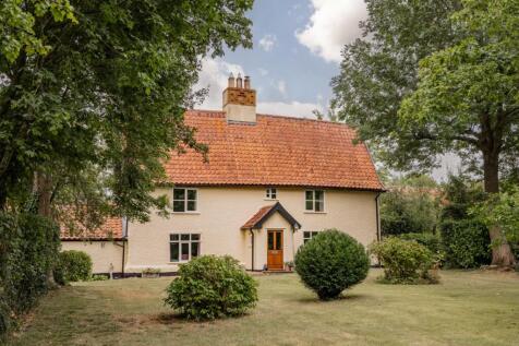 The Street, Tharston, Norfolk 5 bed detached house for sale