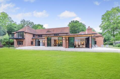 Ringshall, Berkhamsted, Hertfordshire 6 bed detached house for sale