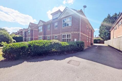 2 bedroom ground floor flat for sale