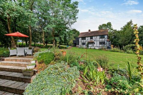 Family Home With 2 Bedroom Annexe... 5 bed detached house for sale