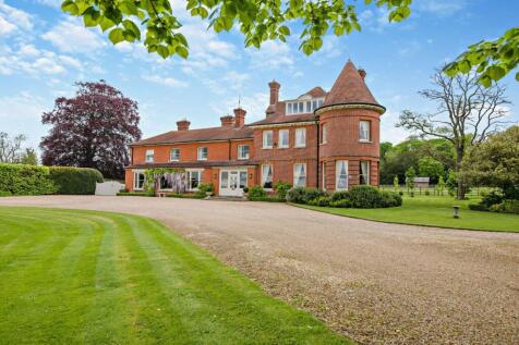 Snoddington Lane, Shipton Bellinger... 9 bed equestrian property for sale