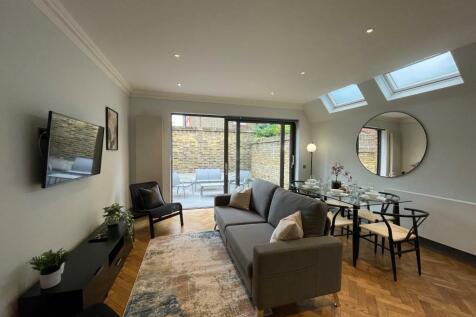 Margravine Gardens, Hammersmith... 3 bed apartment for sale