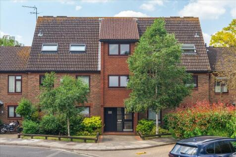 Crammond Close, Hammersmith, London, W6 Studio for sale