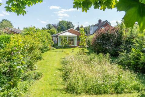 2 bedroom semi-detached bungalow for sale