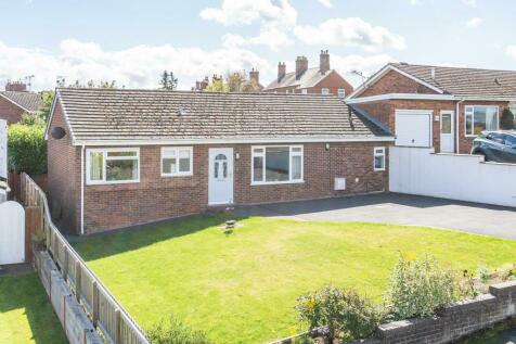 3 bedroom semi-detached bungalow for sale