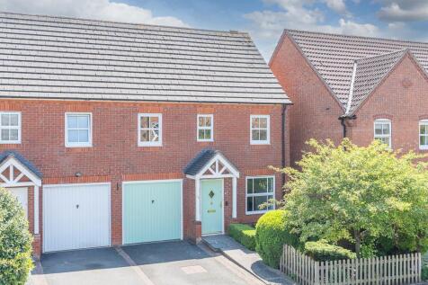 3 bedroom semi-detached house for sale