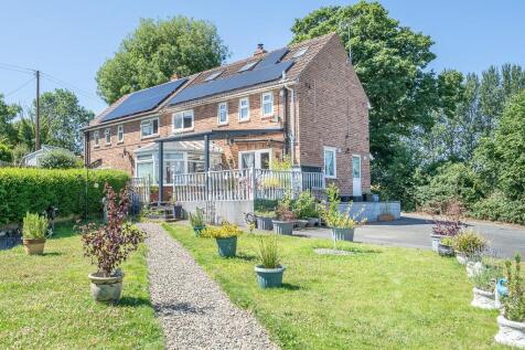 4 bedroom semi-detached house for sale