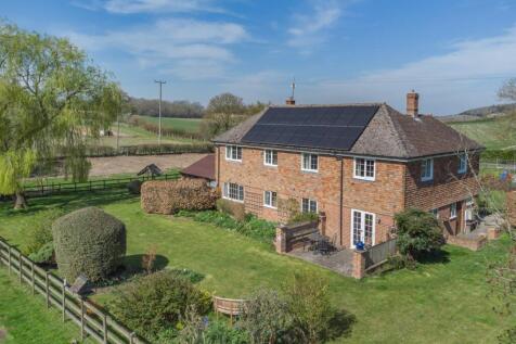 Hunt Street, Crundale, Canterbury, Kent 5 bed detached house for sale