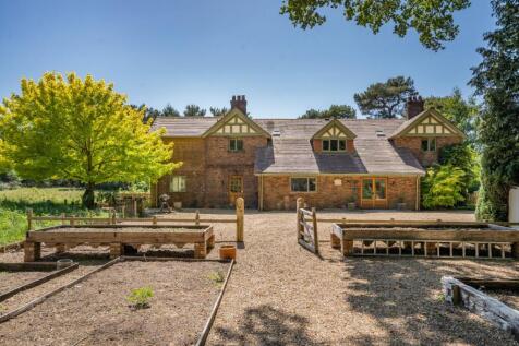 Chester Road, Oakmere, Cheshire 4 bed detached house for sale