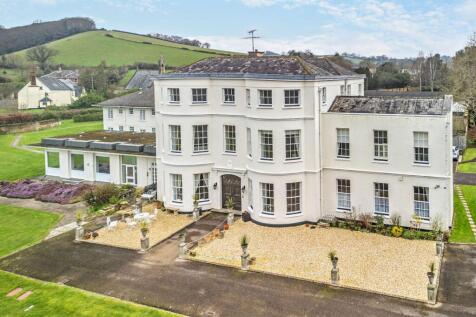 Cowley, Exeter, Devon 2 bed flat for sale