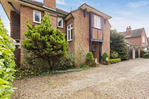 Roxwell Road, Chelmsford, Essex 4 bed detached house for sale