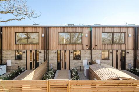 2 bedroom town house for sale