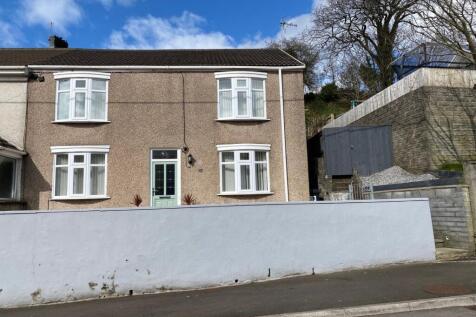 Giants Grave Road, Neath, Neath Port... 3 bed semi