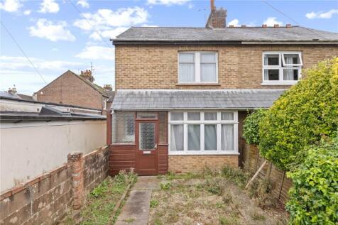 2 bedroom semi-detached house for sale