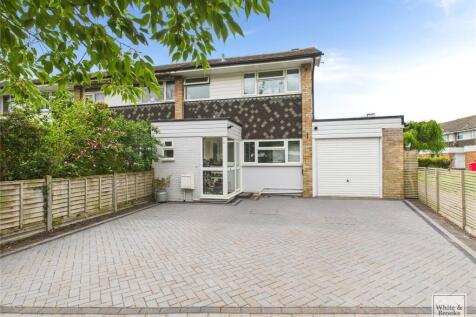 4 bedroom end of terrace house for sale